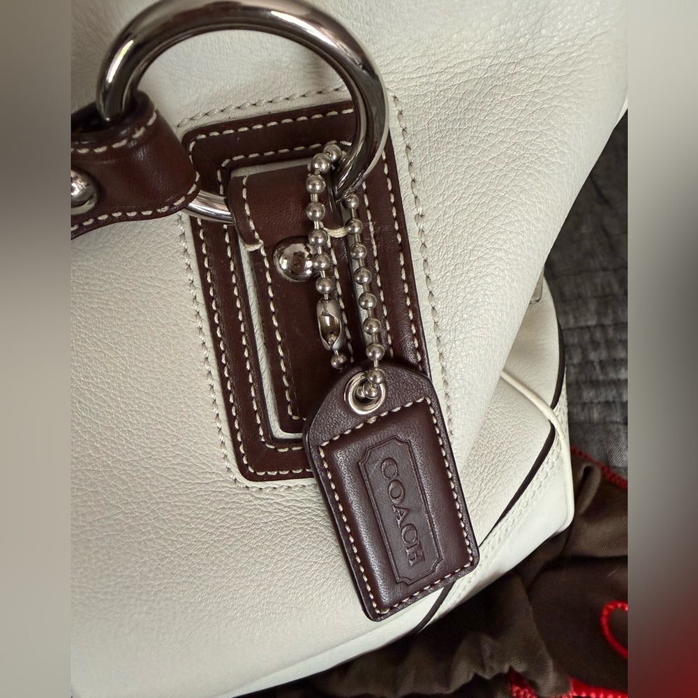 COACH Tote Satchel White large SOHO Brown trim. Dust Bag & Hang Tag. - Picture 11 of 12
